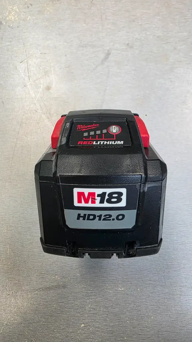 Milwaukee M18 High Output HD 12.0 Battery - Photo 2