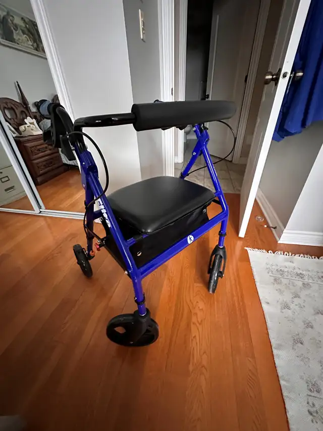 Marcheur Roulant - Roller walker with seat