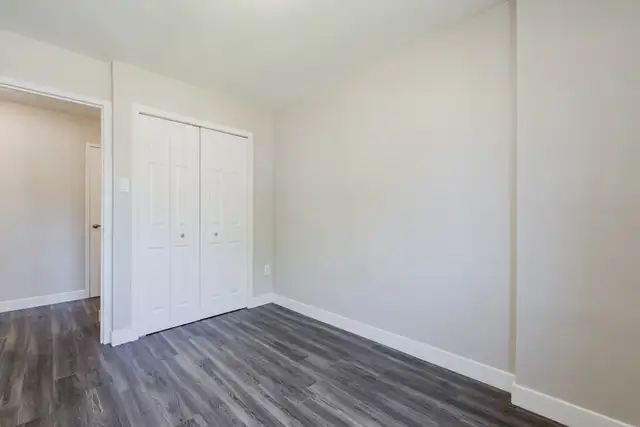 Eastmount Apartments - Townhouse (3 bedroom) available at 33 Eas - Photo 18