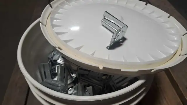 clip berc 2 Armstrong  construction