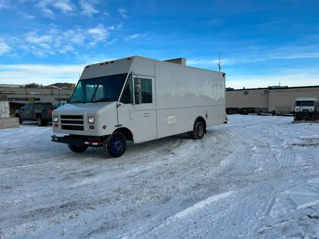 2002 Ford Utilimaster E-450 Step Van – 291,812 Kms - Photo 5