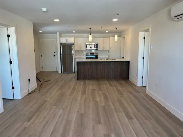 2 bedrooms, 2 baths Move in Ready - Photo 6