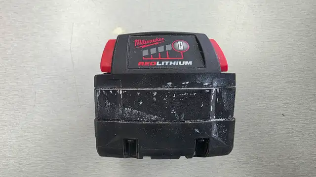 Milwaukee M18 XC 5.0 Battery - Photo 2