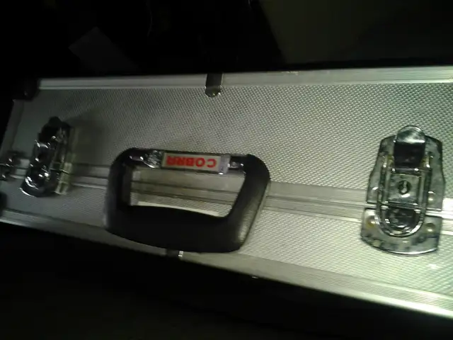 Dwyer Series UF Sonicflow portable, non-invasive ultrasonic flow