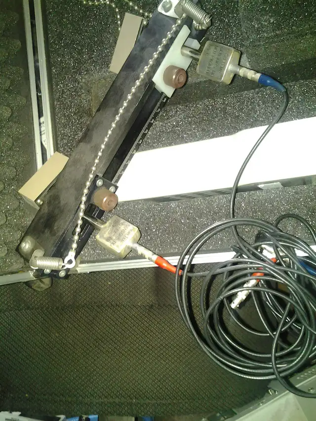 Dwyer Series UF Sonicflow portable, non-invasive ultrasonic flow - Photo 5