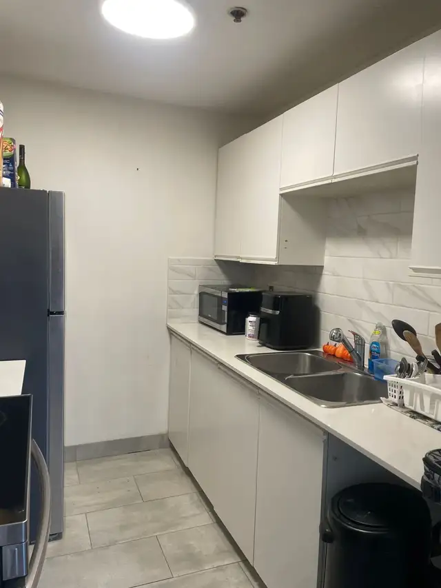 ✨  STUDIO DE LUXE MEUBLÉ –  MÉTRO PAPINEAU ✨ - Photo 7