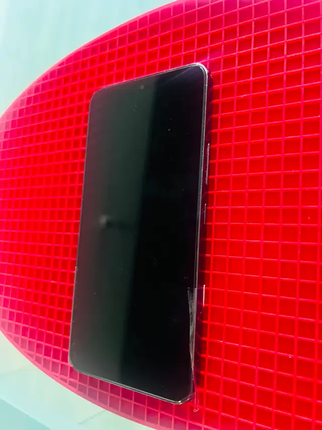 Samsung S22 – 128 GB (Certified Pre-Owned) - Photo 2