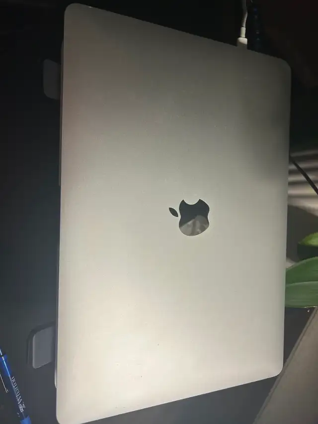 2020 MacBook Pro 14' Silver (Excellent Condition   Original Box)