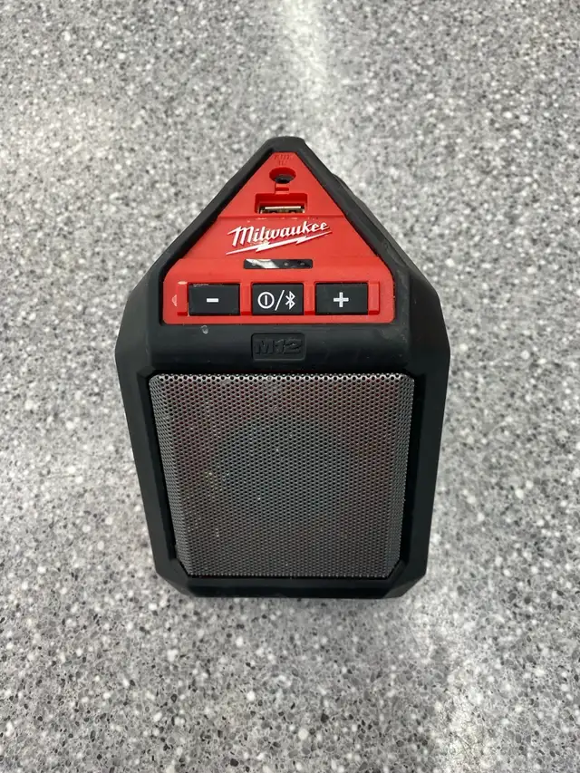 Milwaukee 2591 Jobsite Bluetooth Speaker - Photo 2