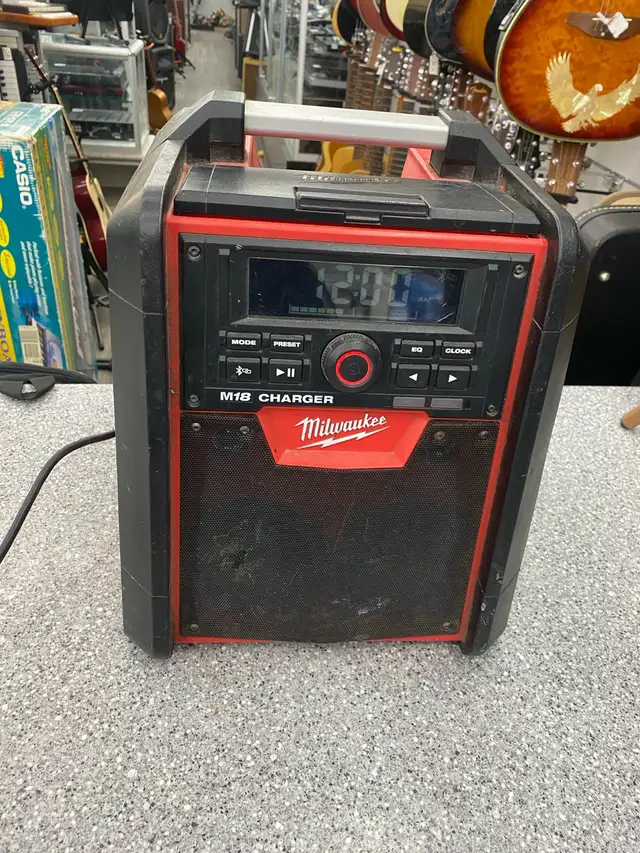 Milwaukee 2792 Jobsite Radio