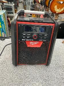 Milwaukee 2792 Jobsite Radio
