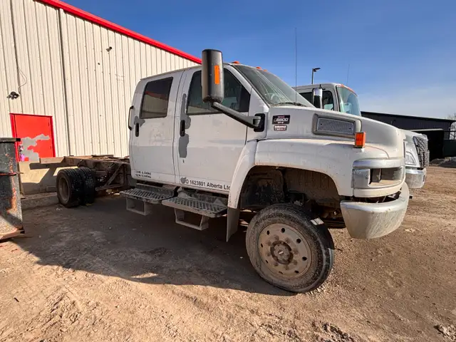 2007 GMC C550 4x4