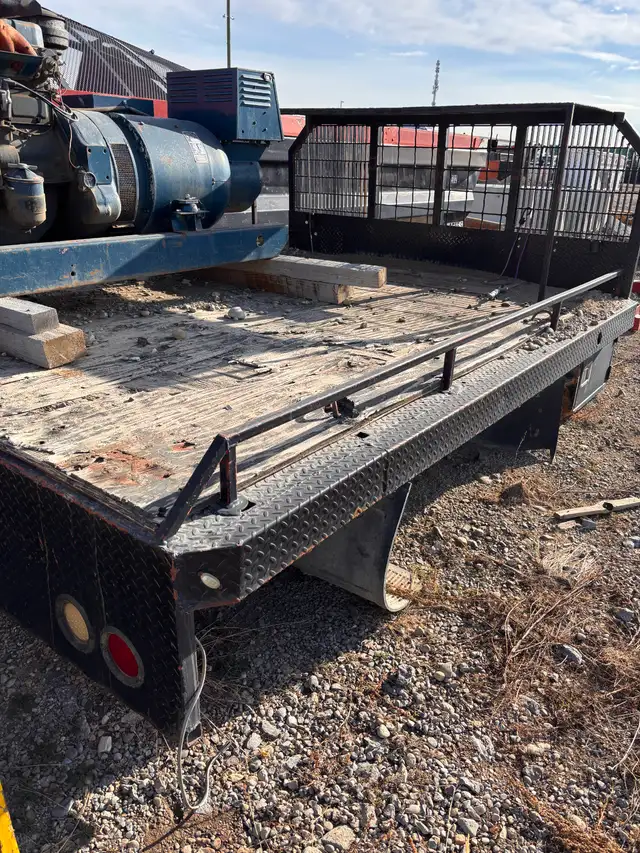 2007 GMC C550 4x4 - Photo 10