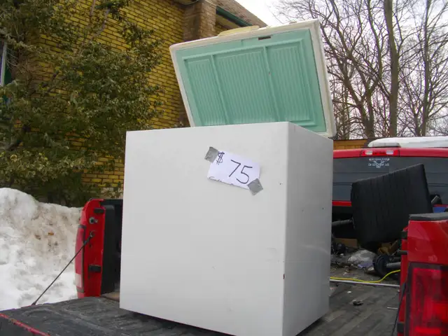 small working  deep freezer ... MUST BE GONE TODAY MOVING