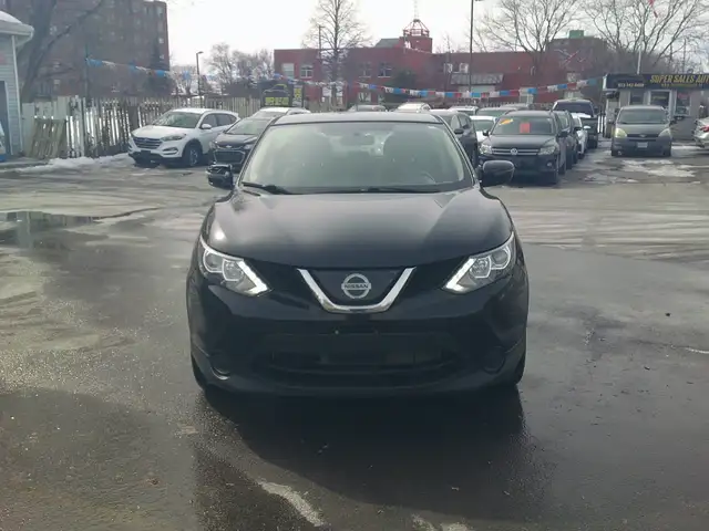 2019 Nissan Qashqai Sport S AWD with Only 153000 KM !!