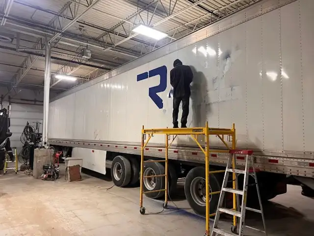 Heavy Duty Truck & Trailer Mechanic
