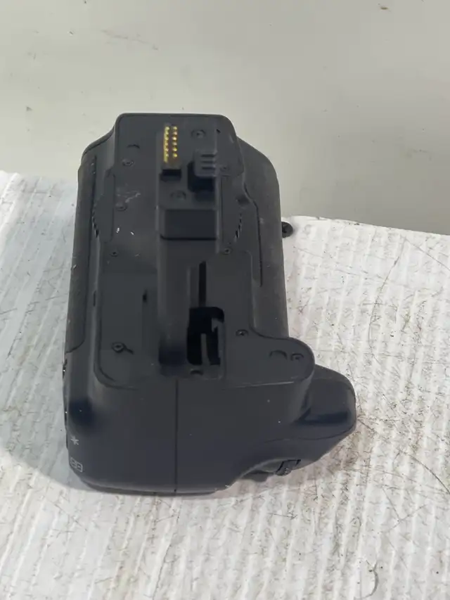Canon BG-E6D Battery Grip - Photo 3