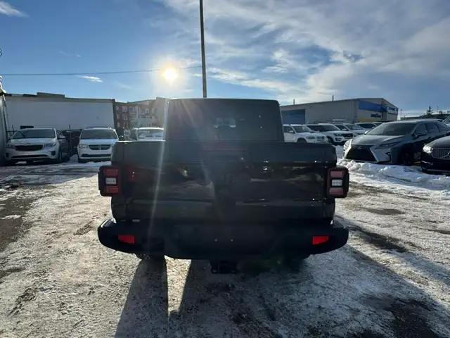 2021 Jeep Gladiator Sport - Photo 4