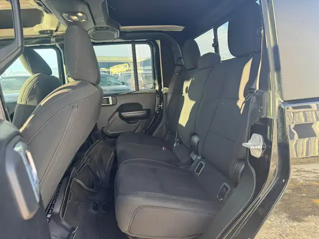 2021 Jeep Gladiator Sport - Photo 16