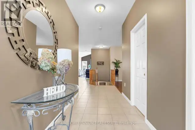 2 Bedrooms For rent In Beautiful Home On Hamilton Mountain - Photo 5