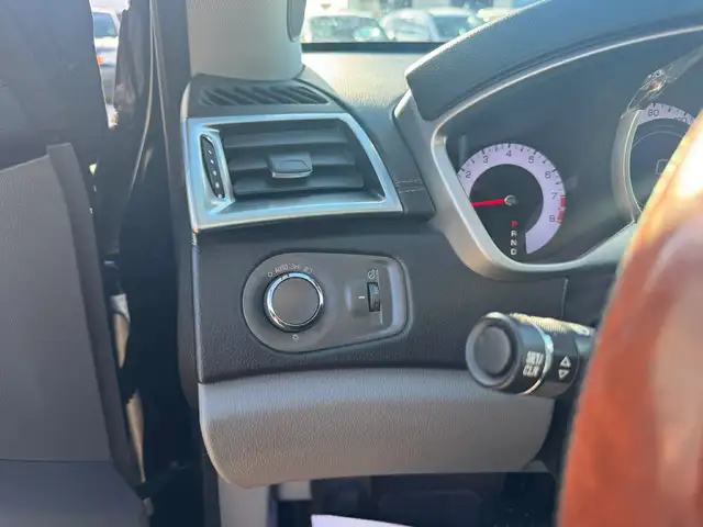 2010 Cadillac SRX Luxury - Photo 17