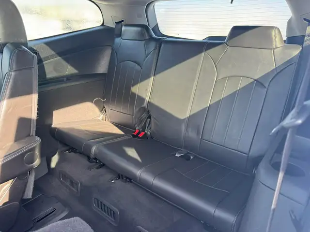 2016 Chevrolet Traverse LTZ - Photo 13