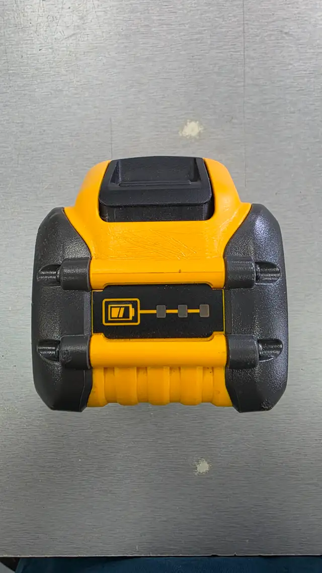 DEWALT 20v/60v FlexVolt 9Ah Battery - Photo 2