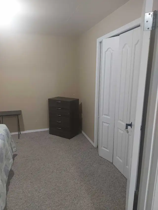 Room for Rent - Photo 2