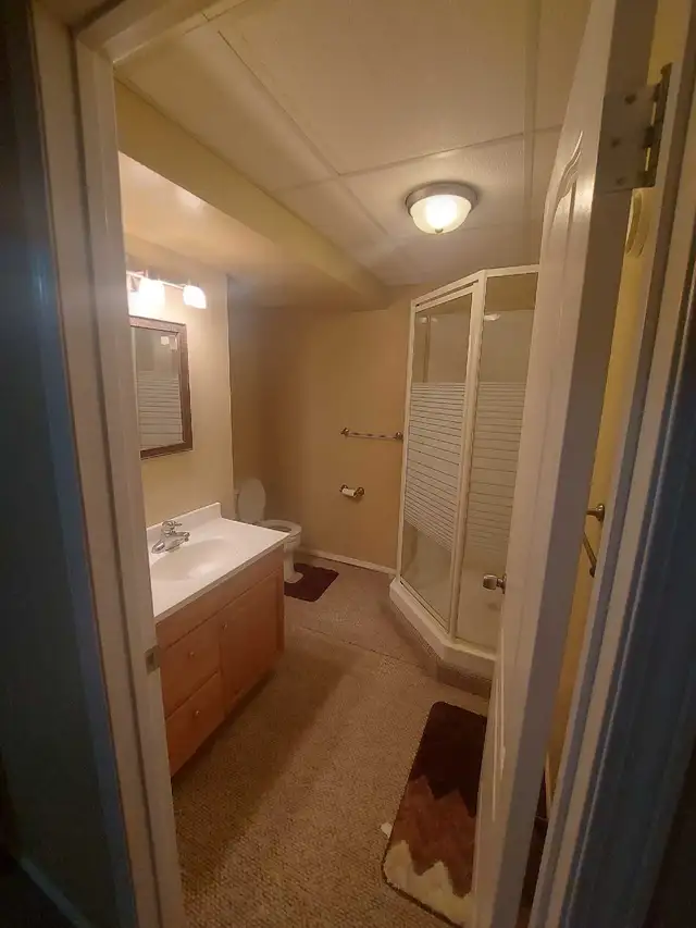 Room for Rent - Photo 3