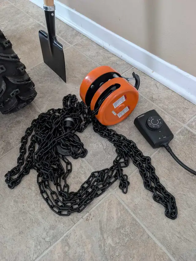 garage sale from snow blower to electronic - Photo 3