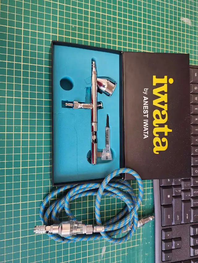 Air Brush & Air Compressor