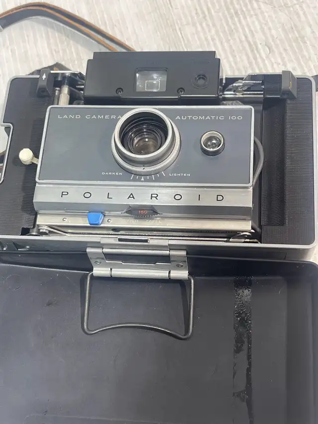 Vintage Polaroid Automatic 100 - Photo 2