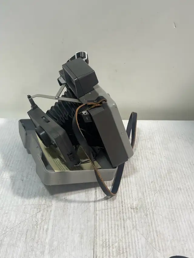 Vintage Polaroid Land Camera Automatic 225 - Photo 9