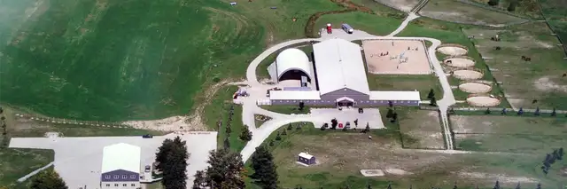 Limited Stalls Available at Grass Stable. Newmarket/King - Photo 9