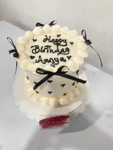 Burlington Vintage Cake, Custom cakes with hearts - Photo 5