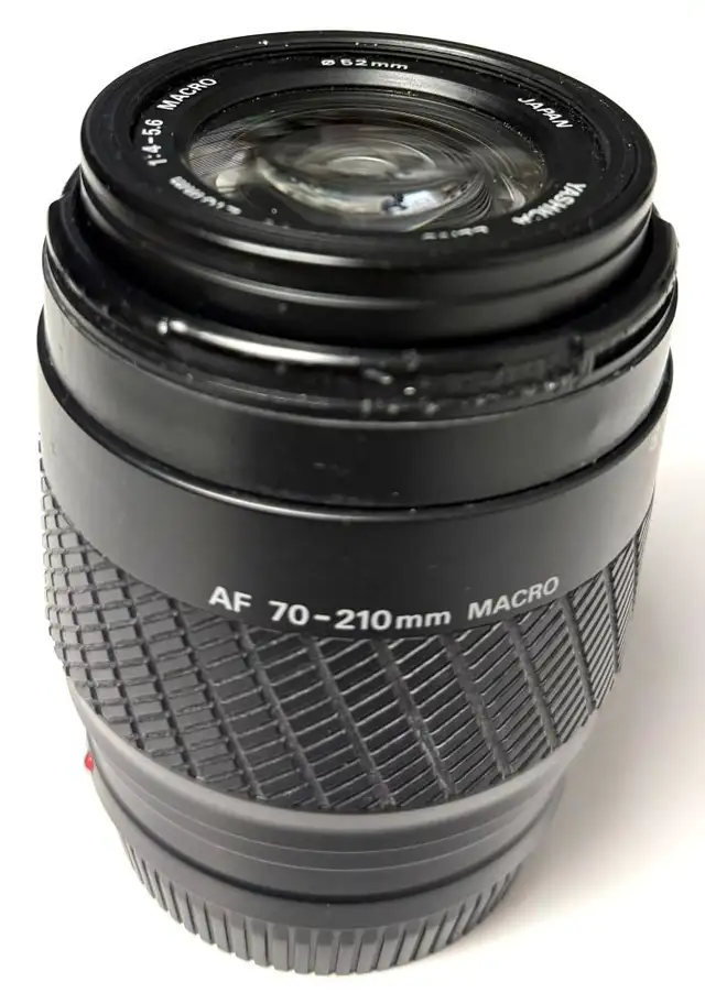 Yashica AF 70-210mm f/4-5.6 Macro Zoom Lens