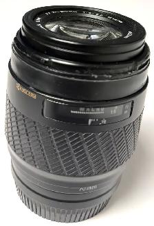 Yashica AF 70-210mm f/4-5.6 Macro Zoom Lens - Photo 2