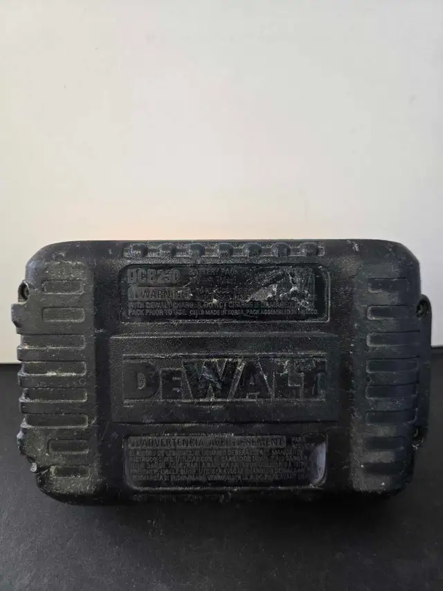 DEWALT 3AH BATTERY 20V DCB230 - Photo 2