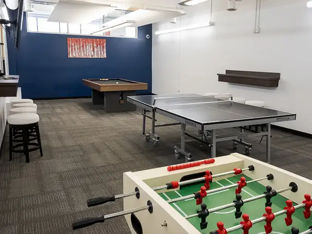 Spacious 1-Bedroom Apartment for Rent – 160 Smith Street, Winnip - Photo 3