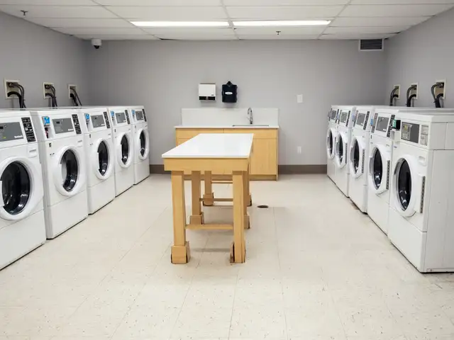 Spacious 1-Bedroom Apartment for Rent – 160 Smith Street, Winnip - Photo 5