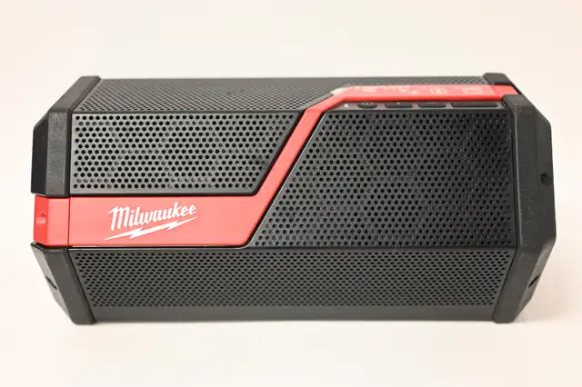 Milwaukee Jobsite Speaker M18/M12 Cordless Wireless Tool Only