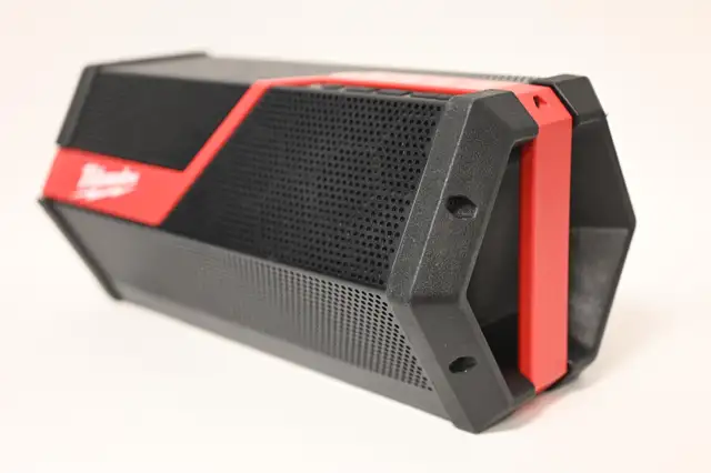 Milwaukee Jobsite Speaker M18/M12 Cordless Wireless Tool Only - Photo 3