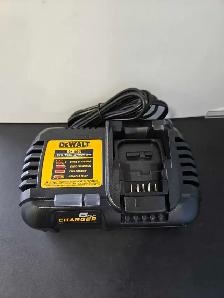 DEWALT CHARGER 6AMP DCB1106
