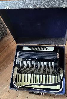 Hohner Verdi 1A Accordian