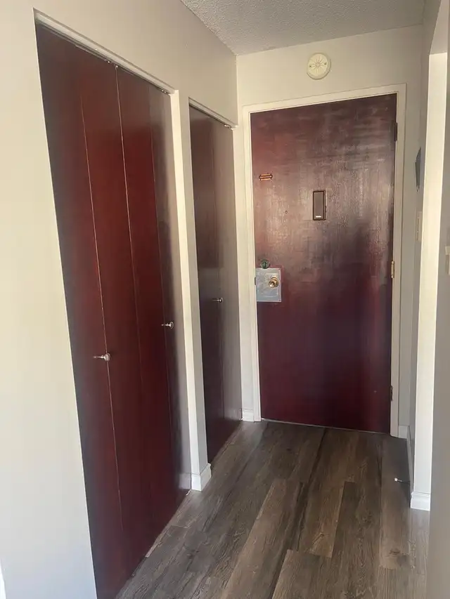 FOR RENT 1 & 2 Bd Apartment 11916 105 St Edmonton - Photo 3