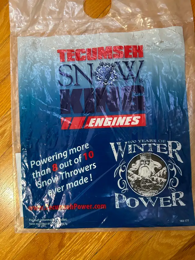 Craftsman 27 inch snowblower… 10 1/2 hp Tecumseh engine - Photo 7