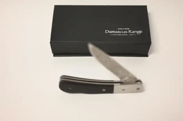 Damascus pocket knife with box USED in good condition - Photo 2