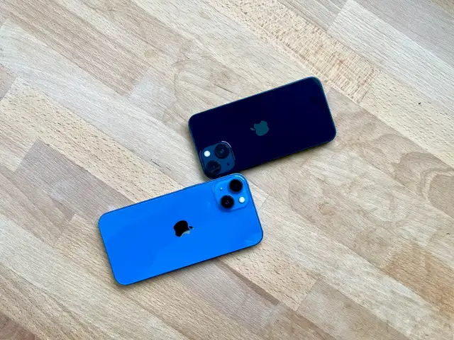 Unlocked! iPhone 13 128gb With one year Warranty...