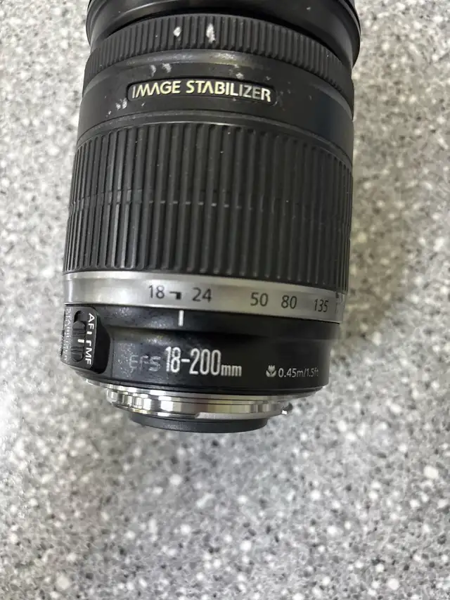 Canon 18-200MM EFS 3.5-5.6 Is Zoom Lens - Photo 2