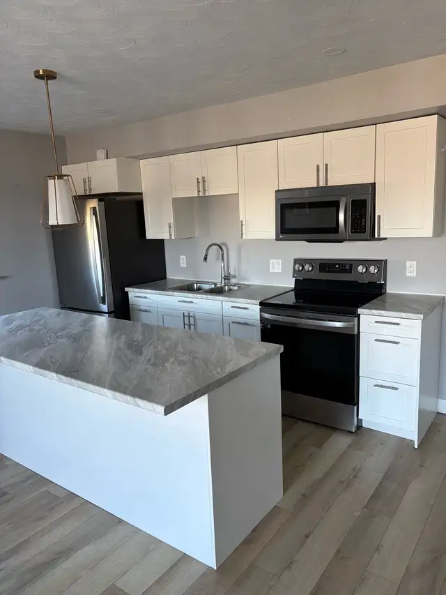 1 Bedroom Apt near Stratford